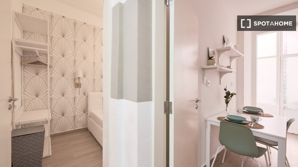 Apartment Lisbon, 1 bed — photo 3