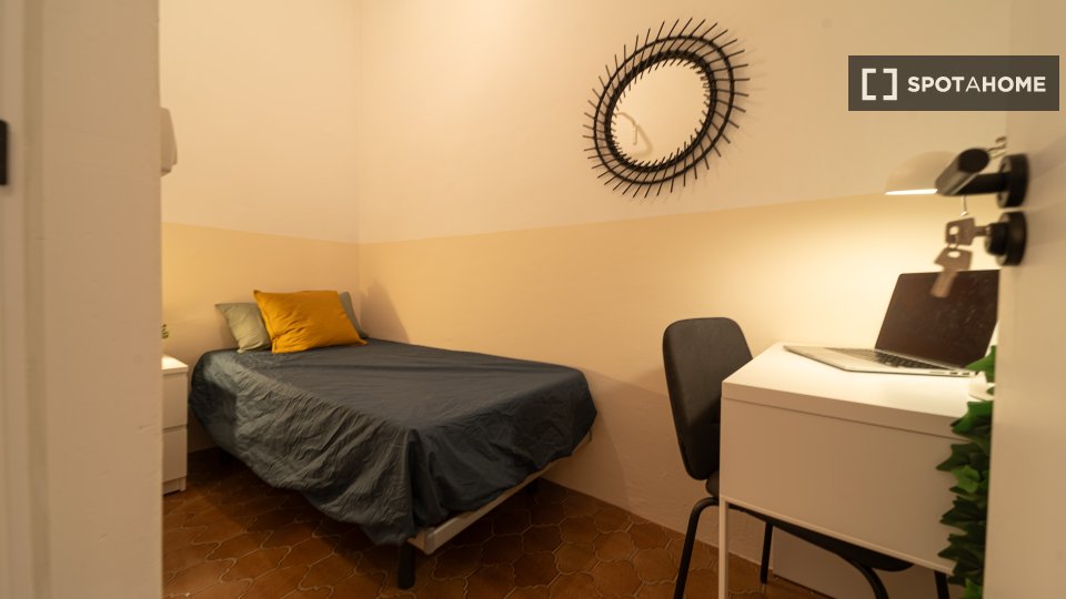 Double room Barcelona, 9 beds, 200m² — photo 15