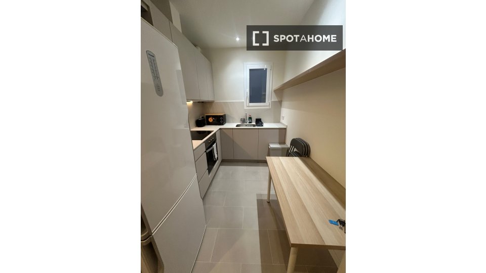Double room Barcelona, 5 beds, 100m² — photo 5
