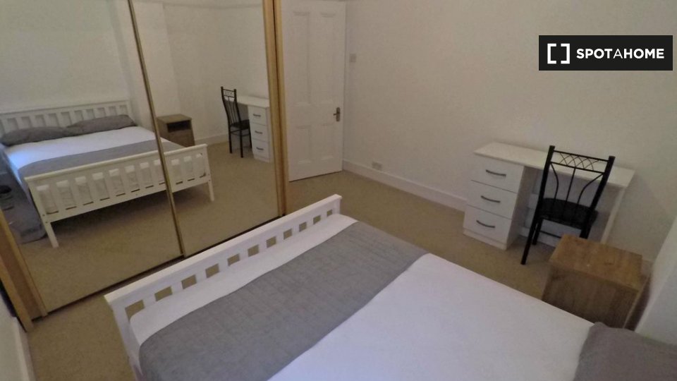 Double room London, 4 beds — photo 17