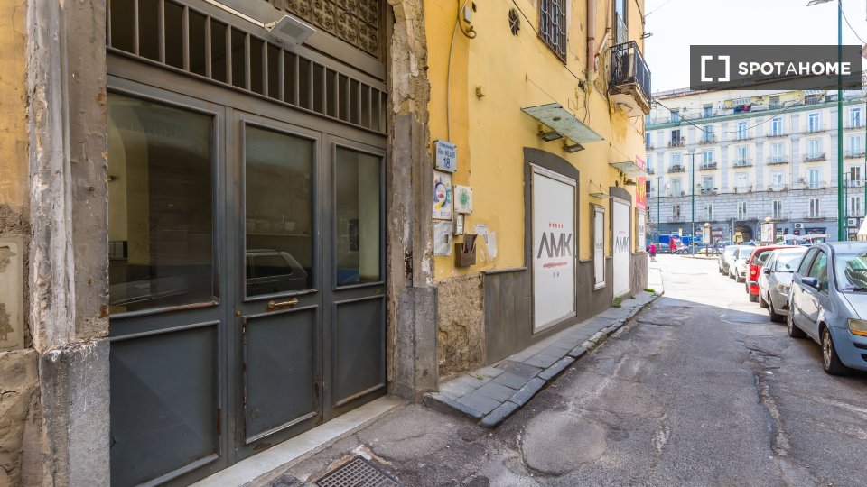Apartment Naples, 2 beds, 74m² — photo 5