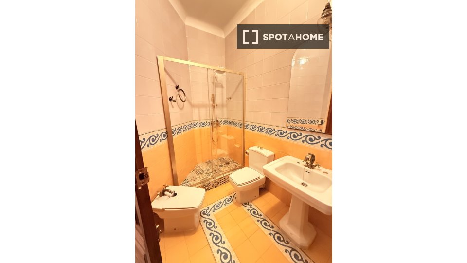 Double room Granada, 1 bed — photo 14