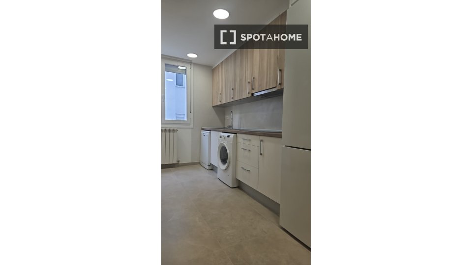 Double room Zaragoza, 4 beds, 114m² — photo 16