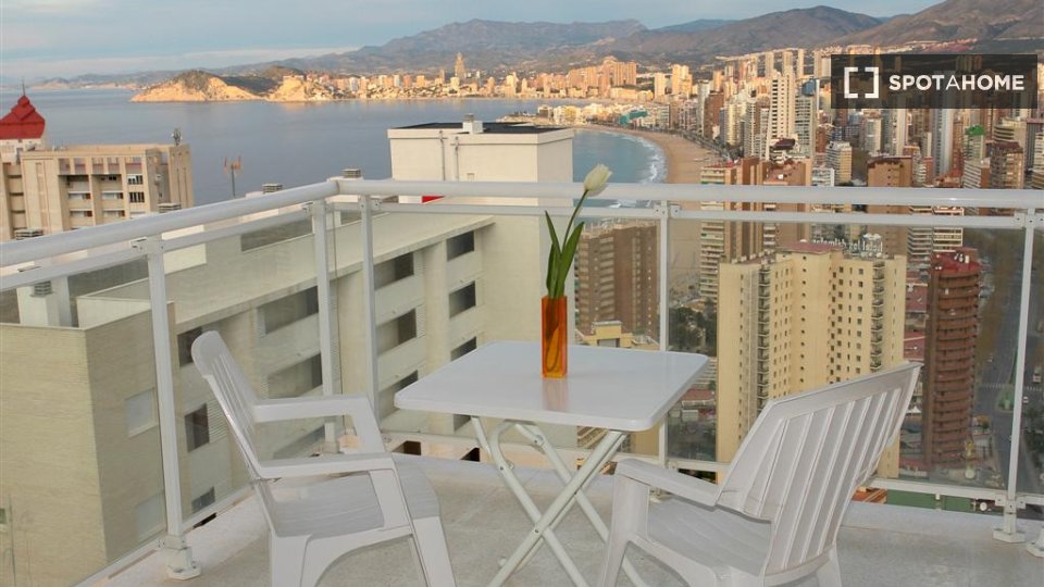 Apartment Alicante, 1 bed, 60m² — photo 3