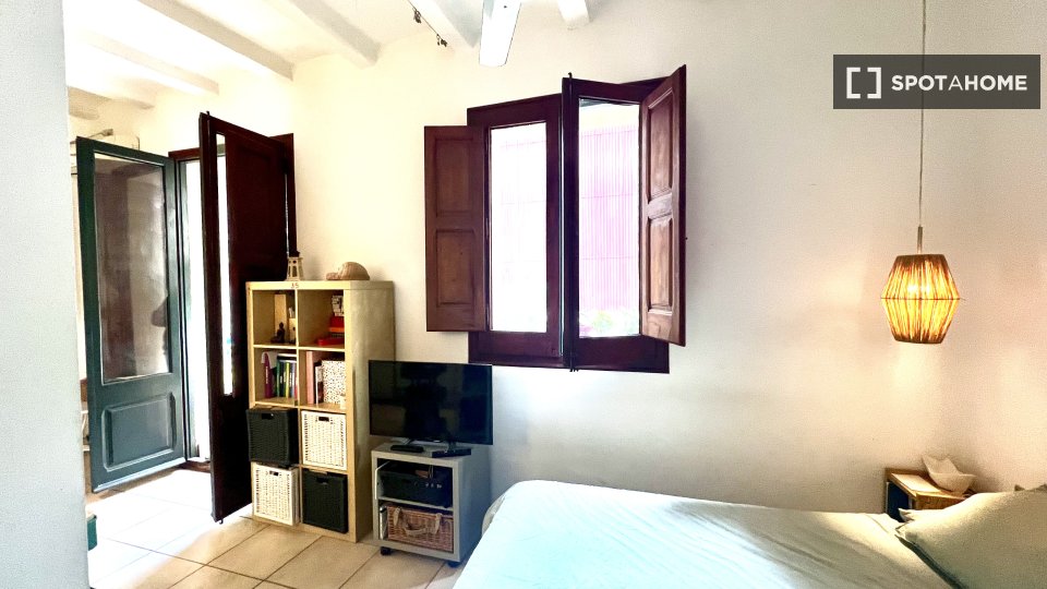 Apartment mono Barcelona, 45m² — photo 4