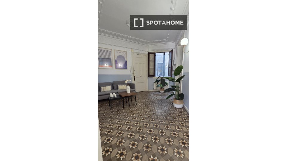 Double room Barcelona, 10 beds, 210m² — photo 9