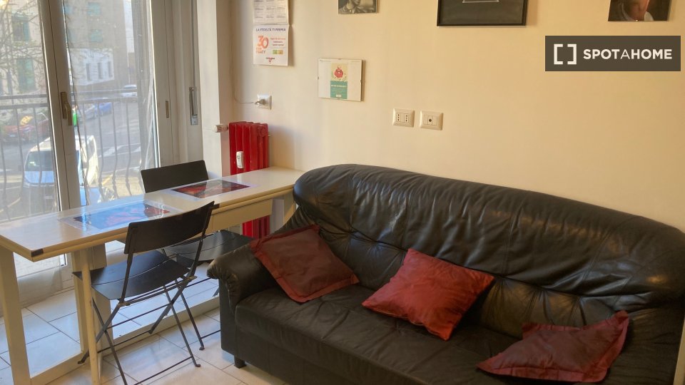 Double room Milan, 1 bed, 78m² — photo 18