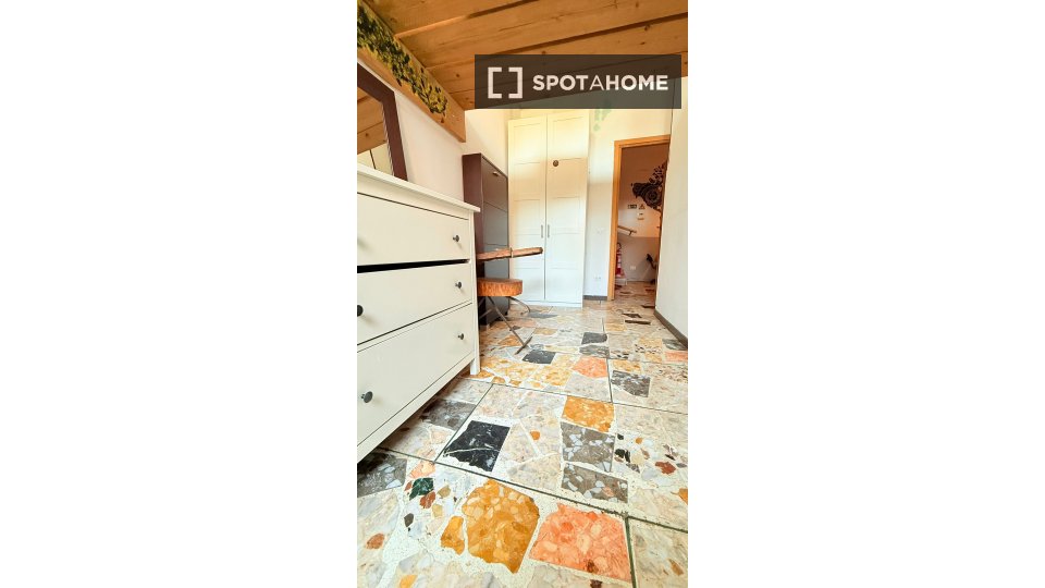 Double room Rome, 4 beds, 120m² — photo 44