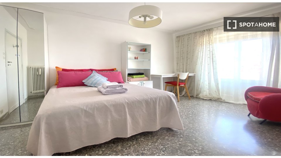 Double room Rome, 3 beds, 130m² — photo 7