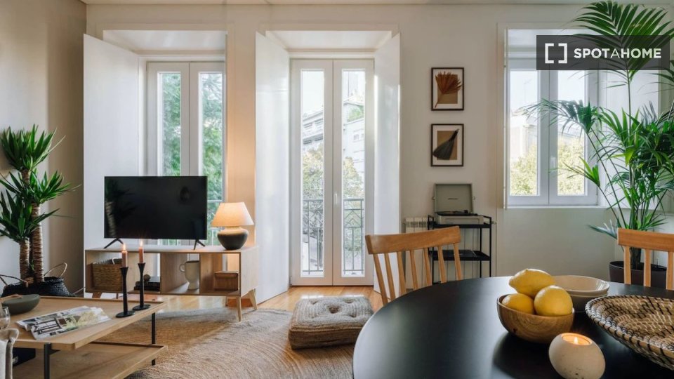 Apartment Lisbon, 2 beds — photo 15
