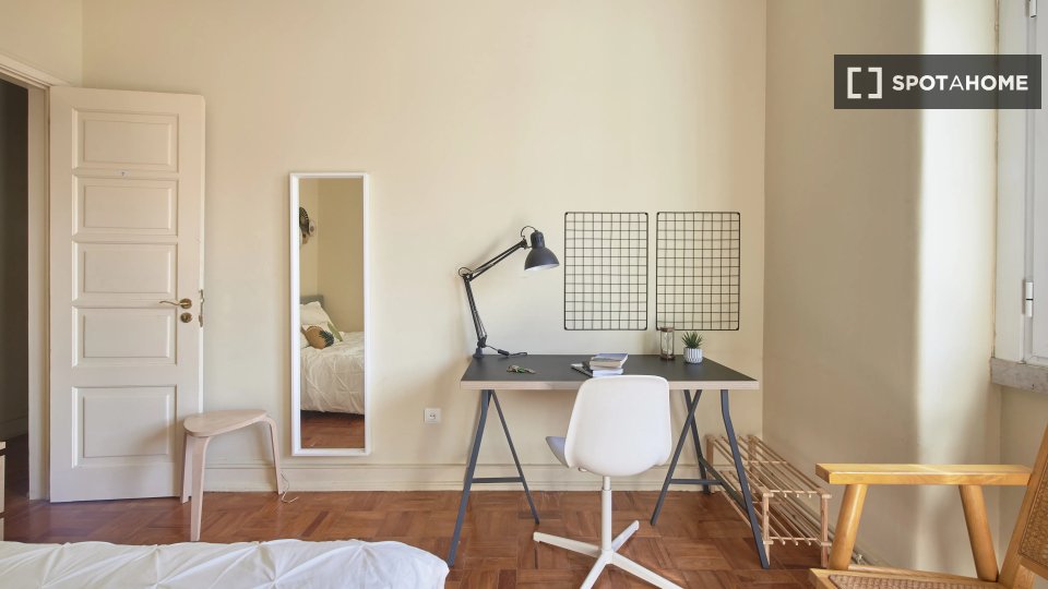 Double room Lisbon, 6 beds — photo 3