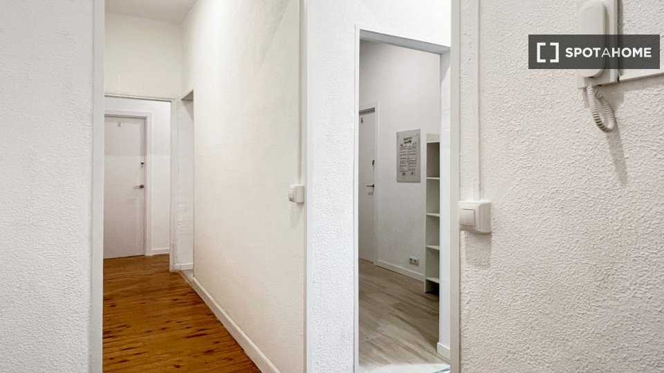 Double room Madrid, 6 beds — photo 18