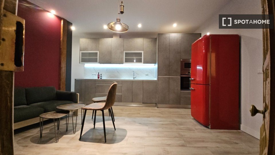 Apartment Madrid, 4 beds, 105m² — photo 9
