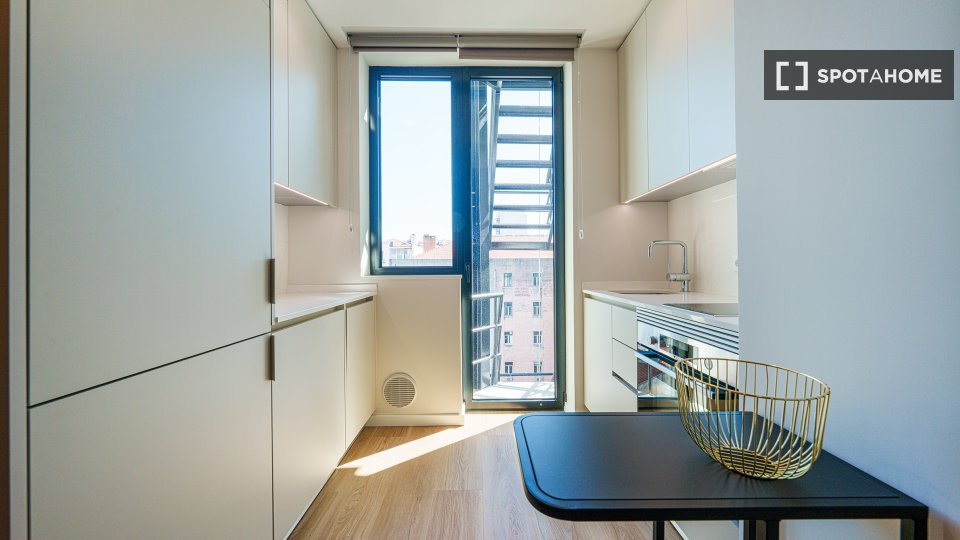 Apartment mono Lisbon, 54m² — photo 12