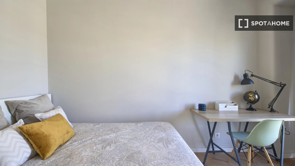 Double room Lisbon, 6 beds — photo 2