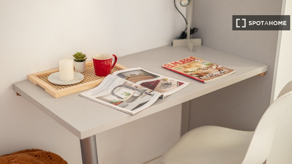 Double room Barcelona, 5 beds, 95m² — photo 19