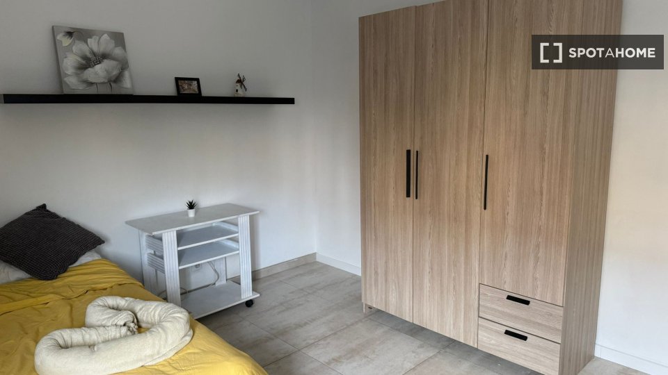 Double room Santa_Cruz_De_Tenerife, 4 beds, 75m² — photo 2