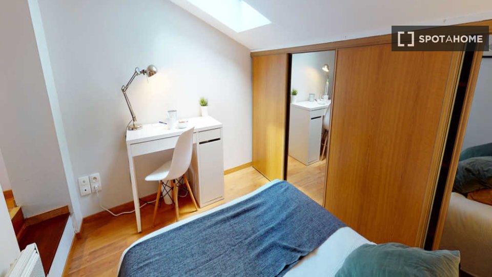 Double room Toulouse, 5 beds, 90m² — photo 2