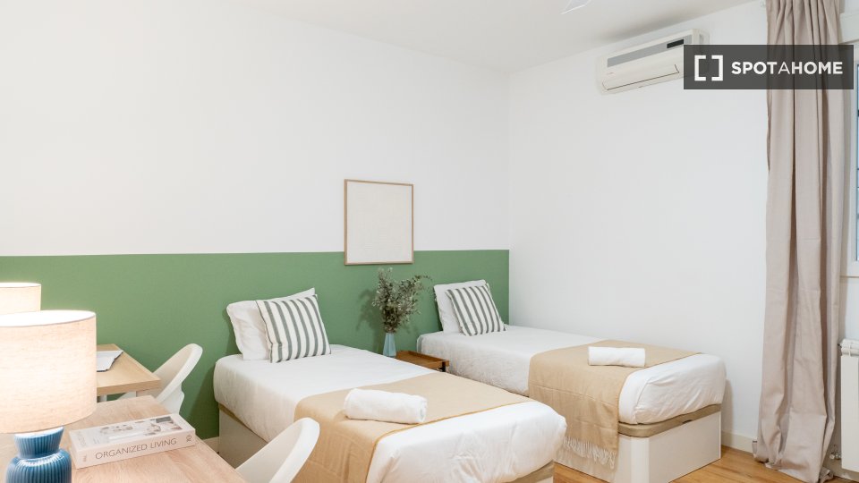 Double room Madrid, 4 beds — photo 8