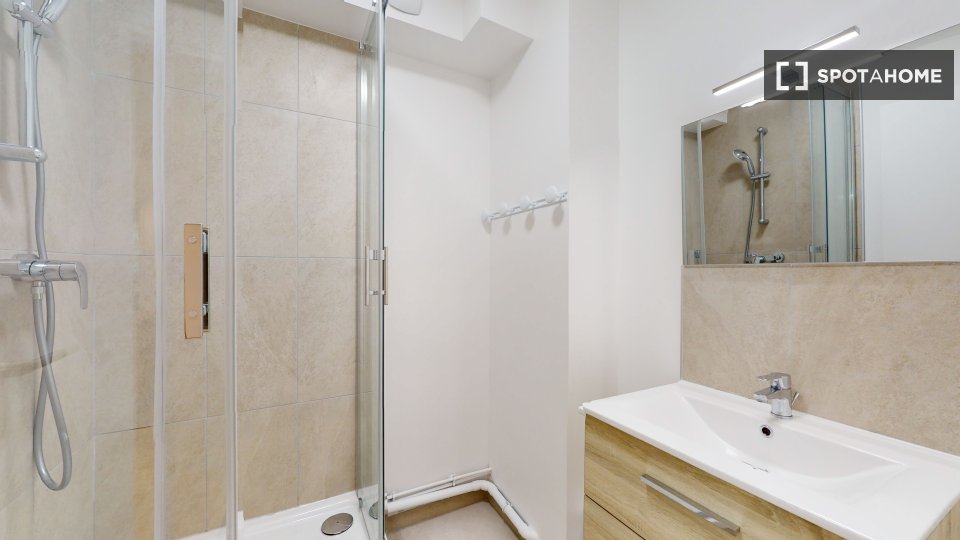 Double room Paris, 15 beds — photo 8