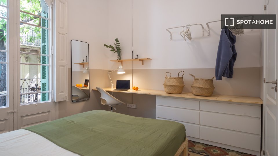 Double room Barcelona, 4 beds, 90m² — photo 7