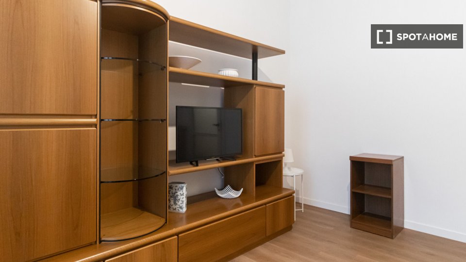 Apartment Milan, 1 bed, 80m² — photo 13