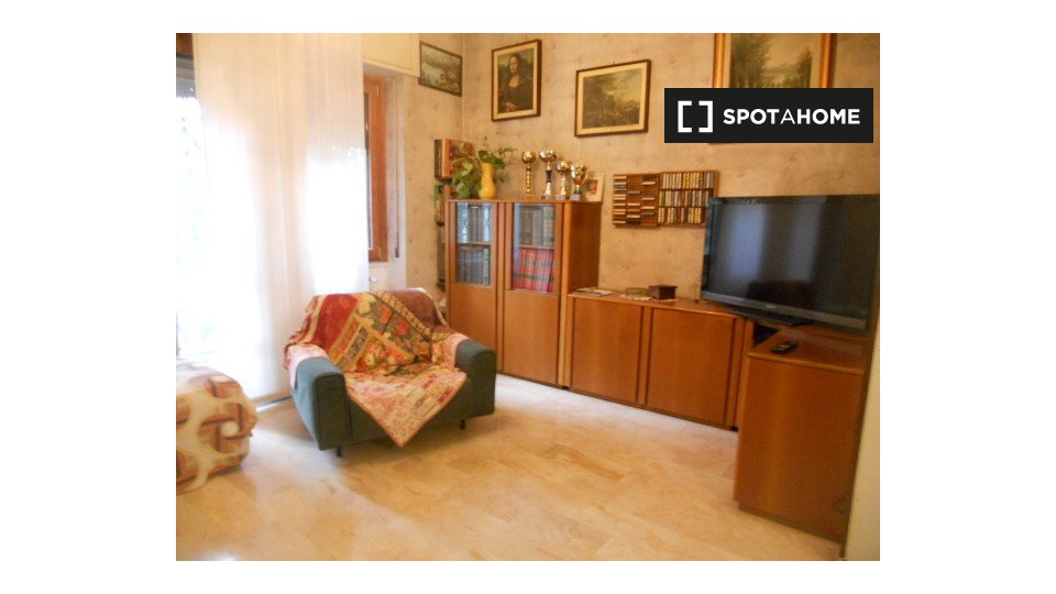 Double room Milan, 1 bed — photo 4