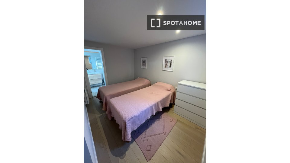 Apartment Barcelona, 3 beds — photo 9