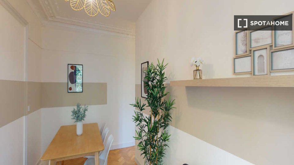 Double room Paris, 5 beds, 110m² — photo 6