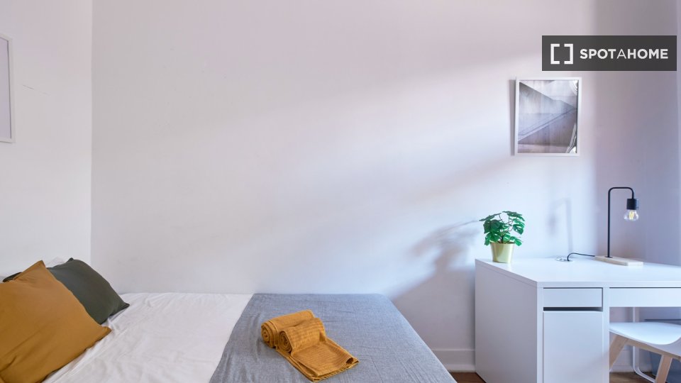 Double room Lisbon, 9 beds — photo 14
