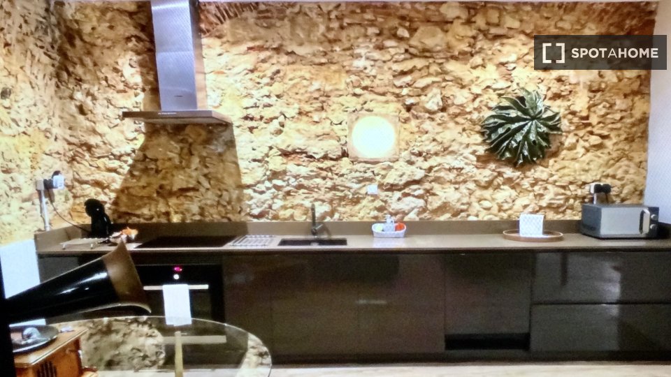 Apartment Lisbon, 2 beds, 90m² — photo 13
