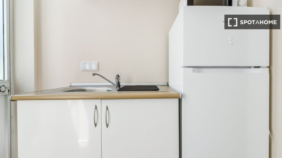 Apartment Lisbon, 2 beds — photo 15
