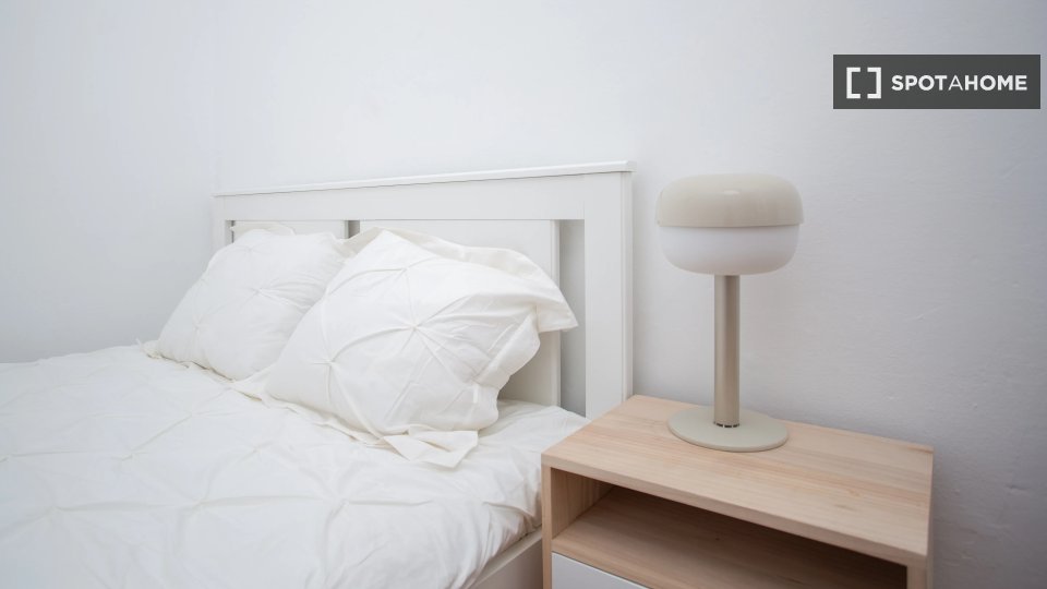Double room Lisbon, 6 beds — photo 4