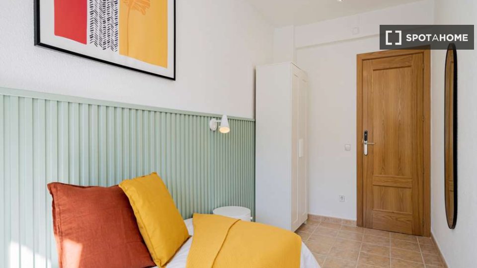 Double room Madrid, 4 beds — photo 6