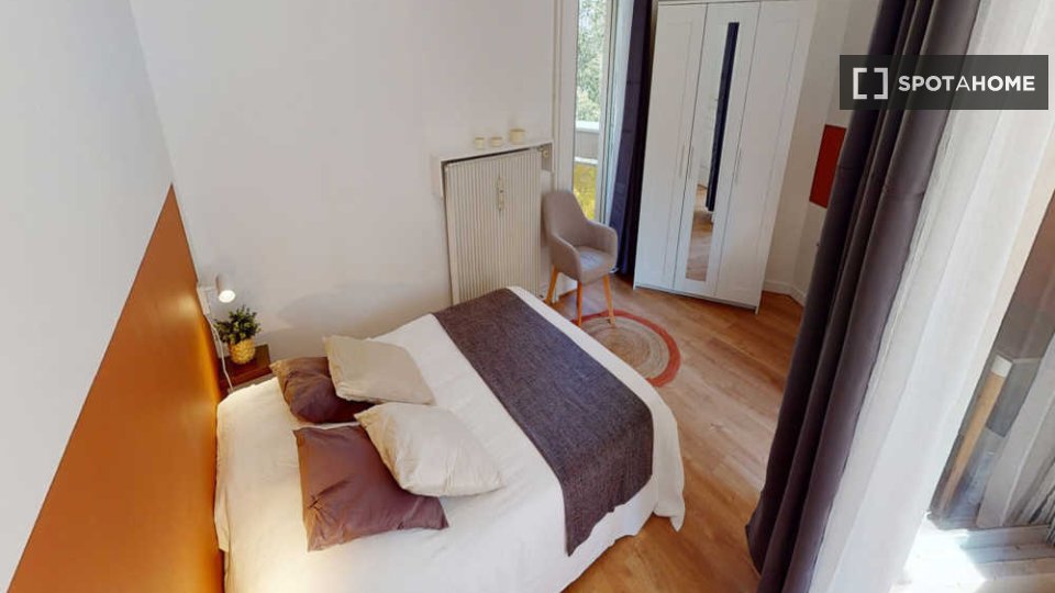 Double room Paris, 3 beds, 60m² — photo 9