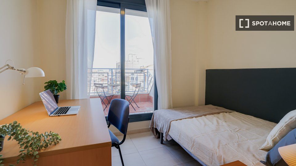Double room Barcelona, 17 beds, 550m² — photo 7