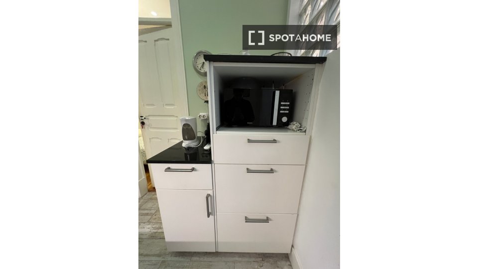 Apartment Lisbon, 2 beds, 65m² — photo 45