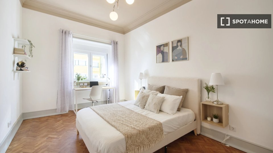 Double room Lisbon, 7 beds — photo 10