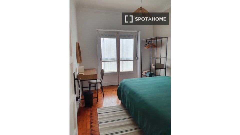 Apartment Lisbon, 2 beds, 70m² — photo 5