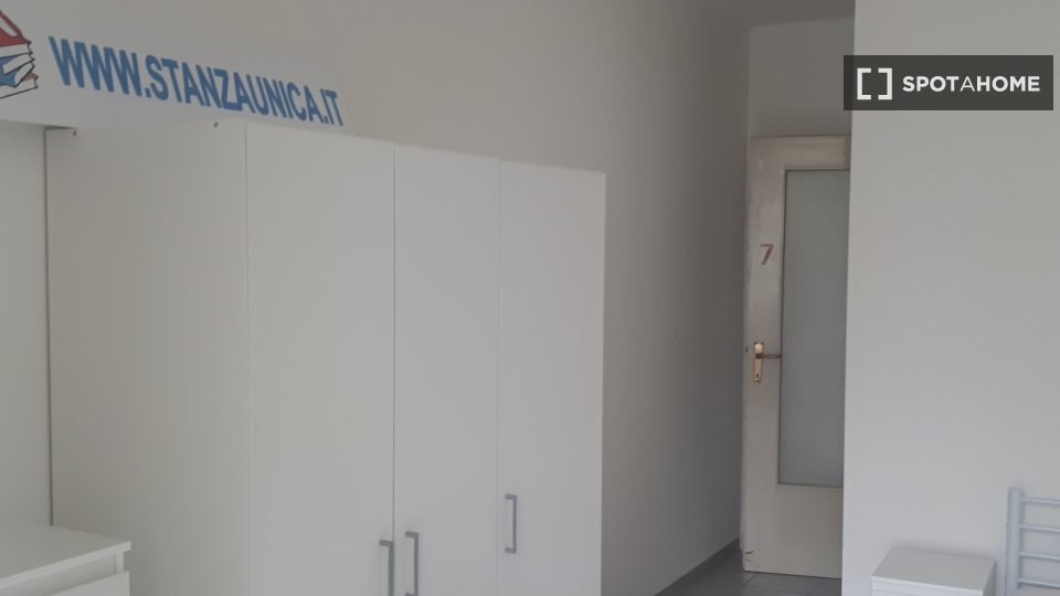 Chambre double Turin, 7 chambres — photo 11