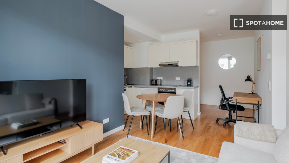 Apartment Berlin, 1 bed, 55m² — photo 17