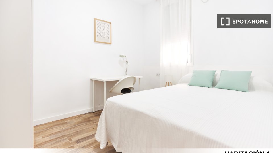 Double room Seville, 4 beds — photo 7