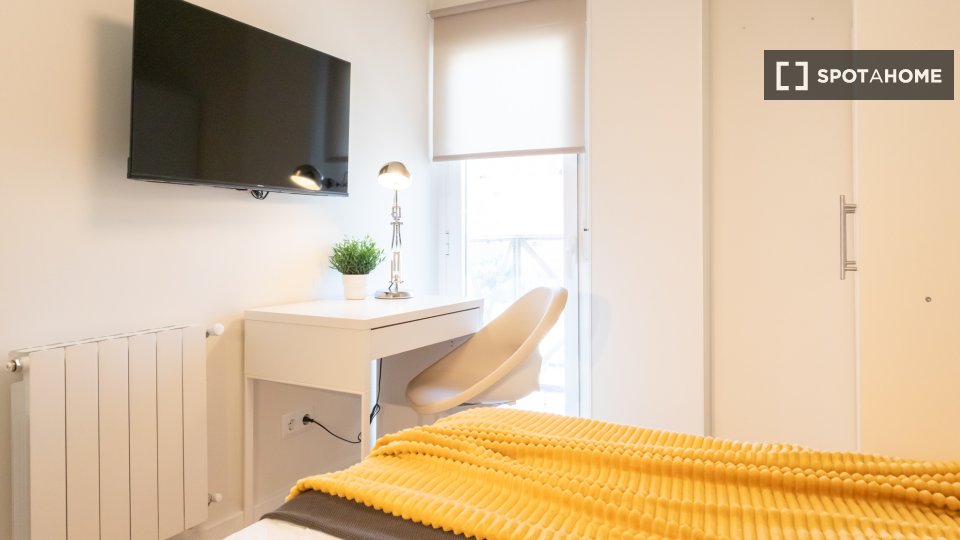 Double room Madrid, 6 beds, 200m² — photo 8