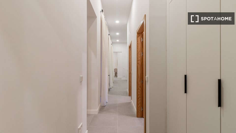Apartment Madrid, 3 beds — photo 17