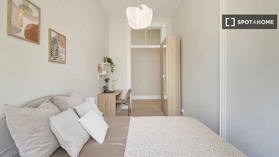 Double room Lisbon, 9 beds — photo 3
