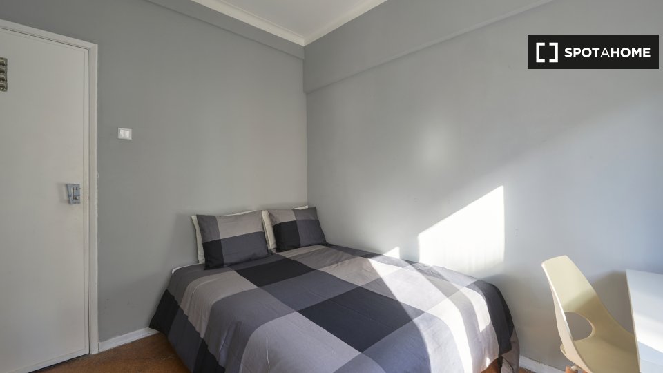 Double room Lisbon, 6 beds — photo 2