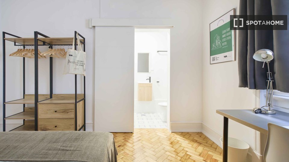 Double room Lisbon, 7 beds — photo 31