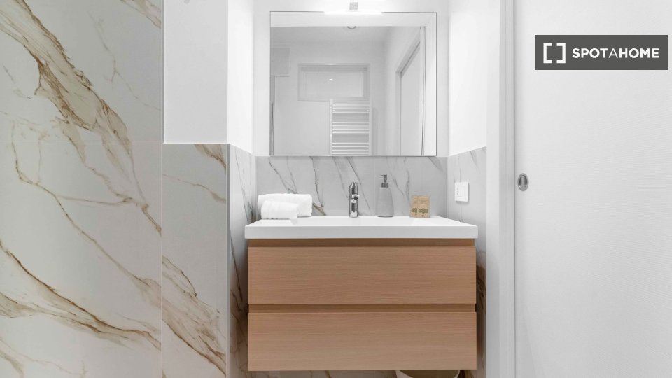 Apartment Milan, 2 beds, 80m² — photo 25