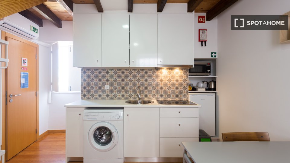 Apartment Coimbra, 2 beds, 75m² — photo 22