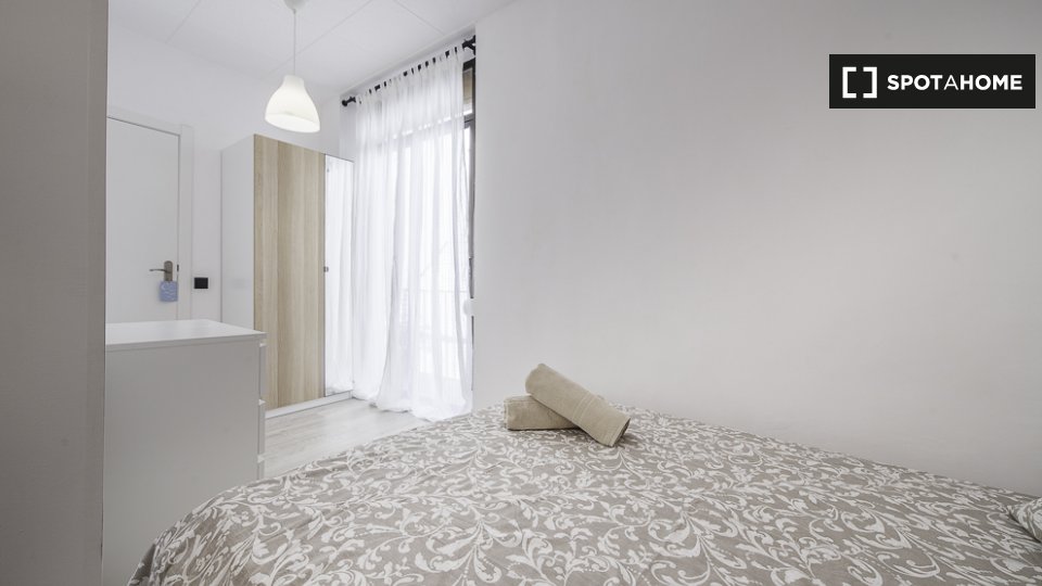 Double room Barcelona, 4 beds — photo 15